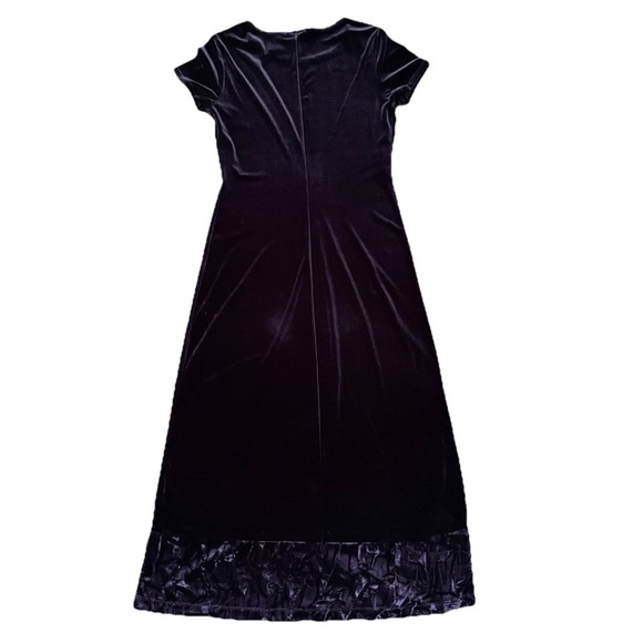 VTG Women's Size 8 Velvet Short Sleeve Long Dark Romantic Purple Dress - Picture 4 of 8